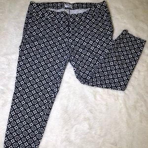 Black and white printed pants